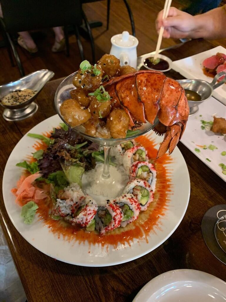 California roll in a circle on plate